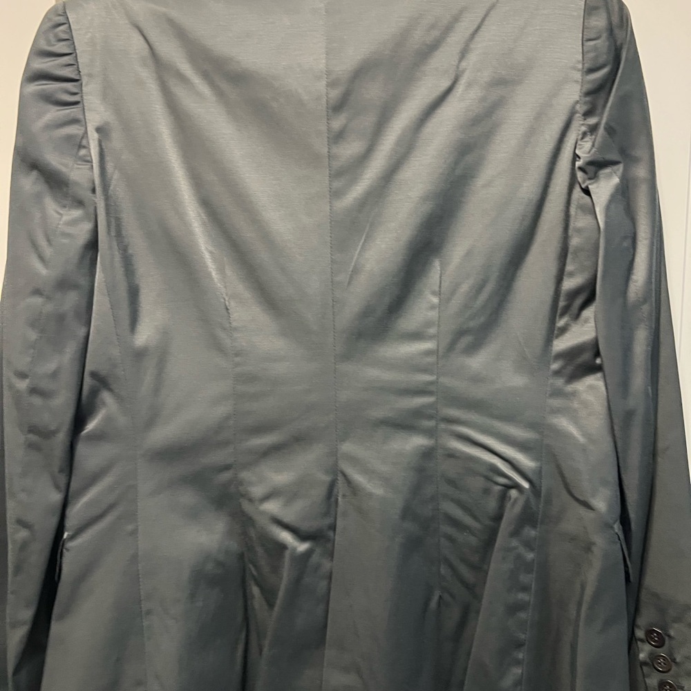 Elegant Women's Gray Blazer